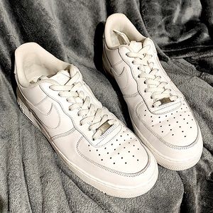 Nike Air Force, one white size 12